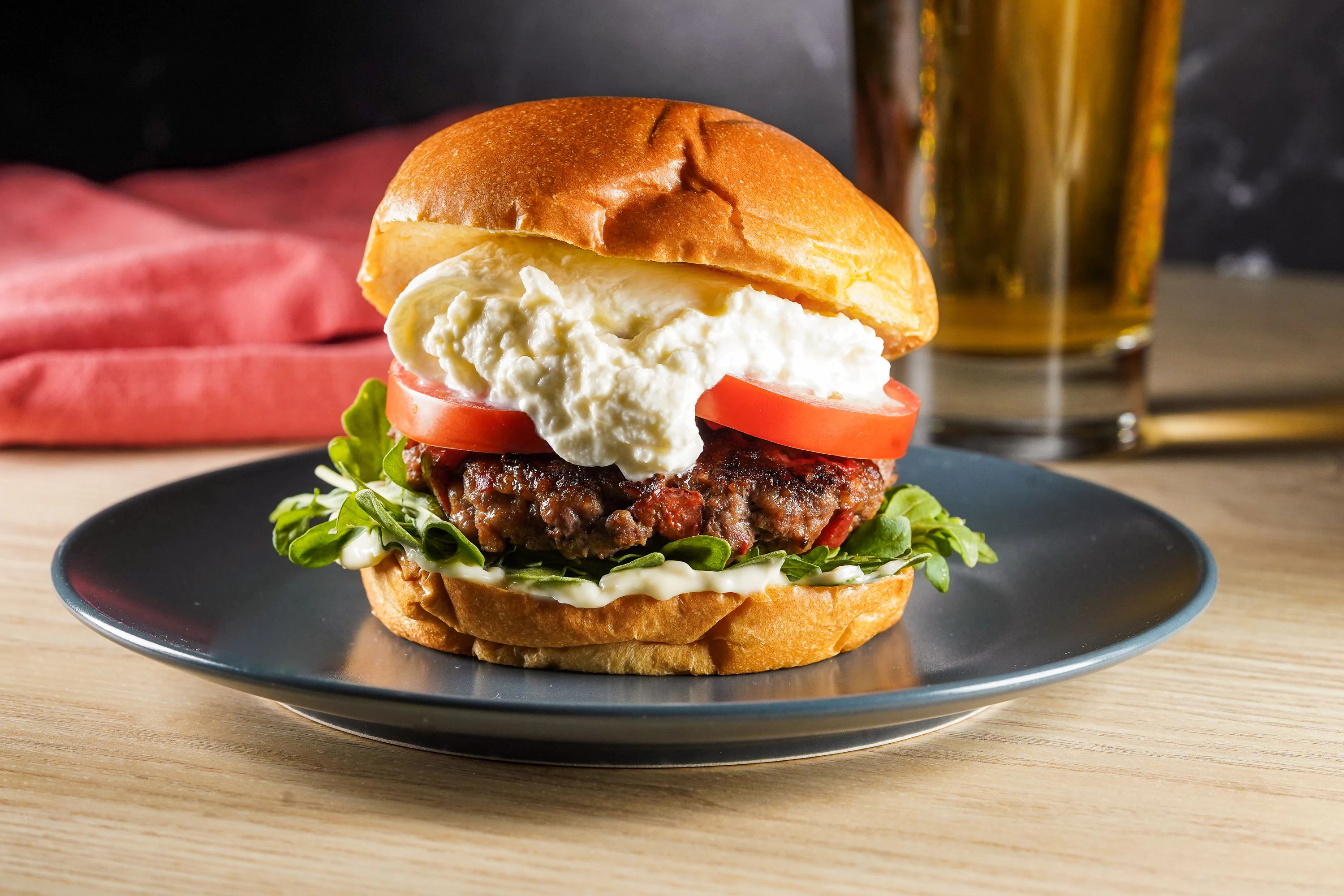 Imagen hamburguesa con burrata